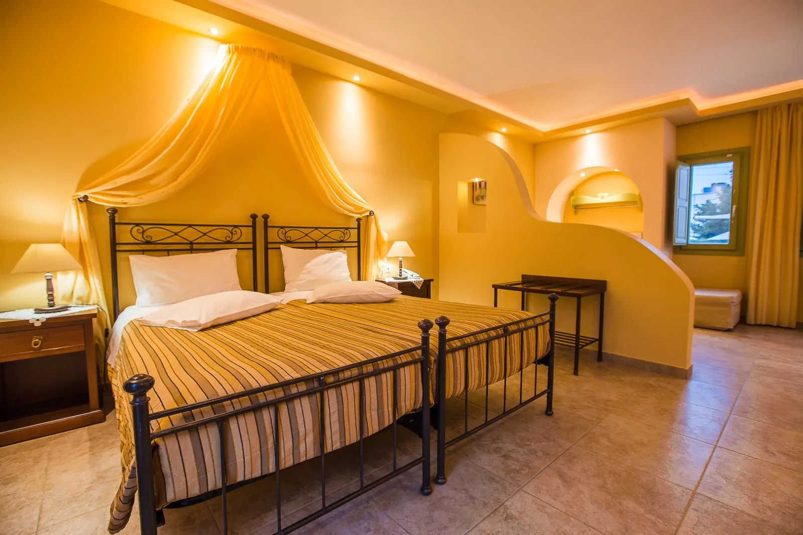 Anassa Deluxe