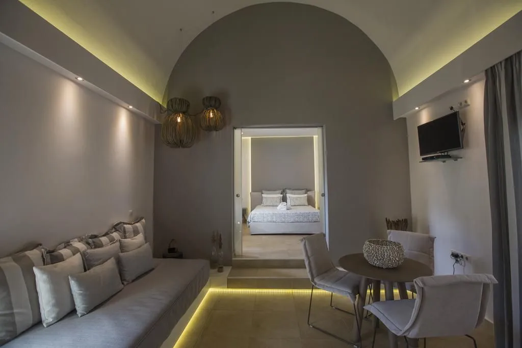 Honeymoon Suite