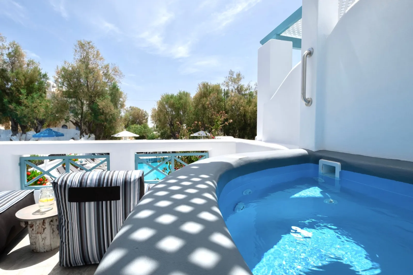 Deluxe Private Jacuzzi Suite