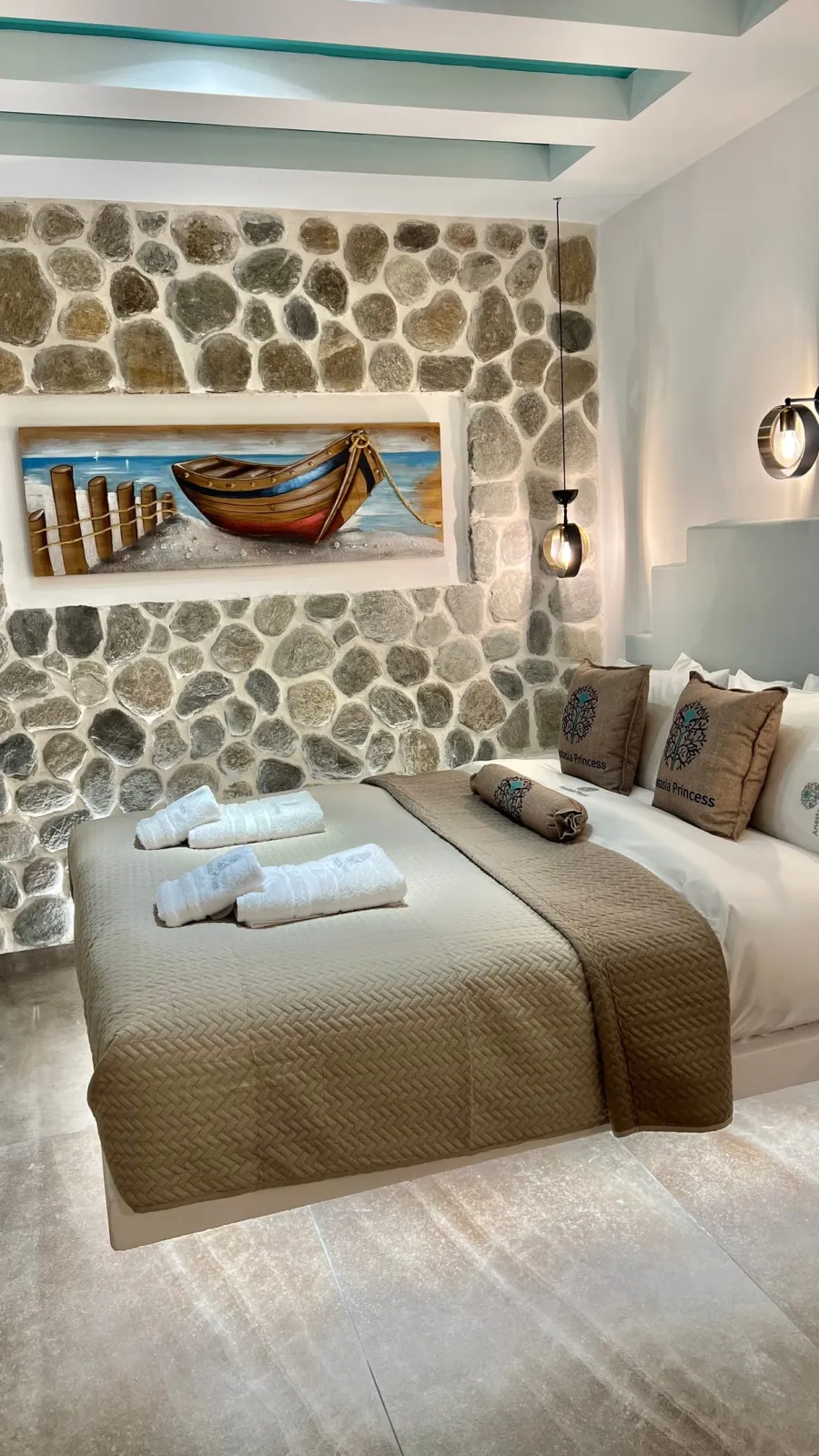 Luxury Beachfront Plunge Pool Suite