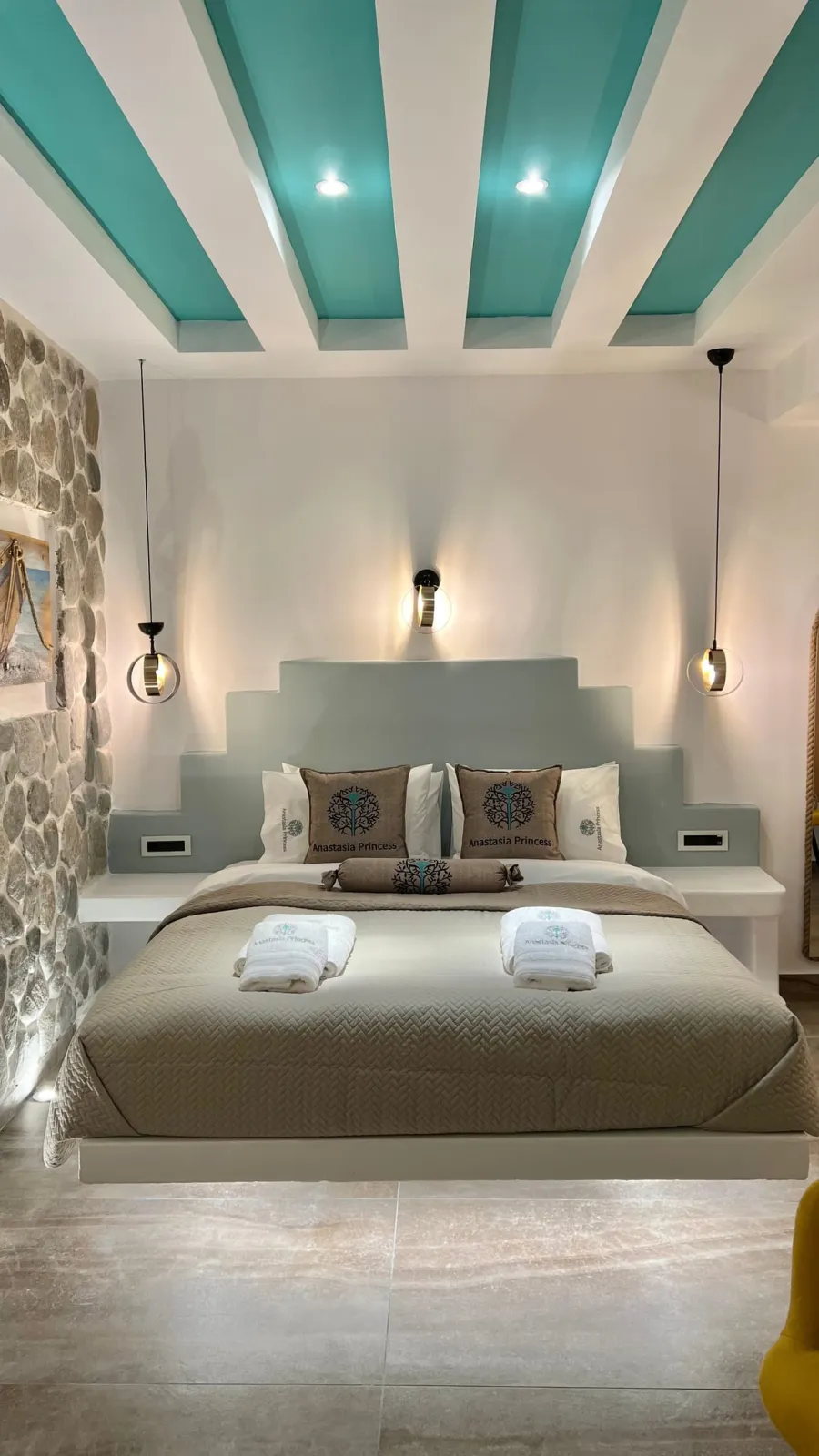 Luxury Beachfront Plunge Pool Suite