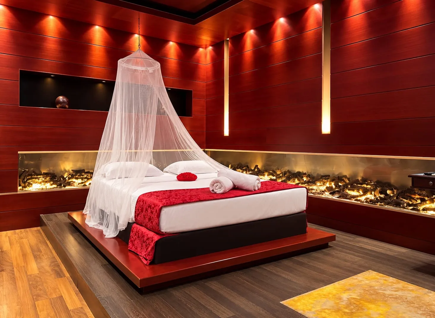 Deluxe Suite with Jacuzzi