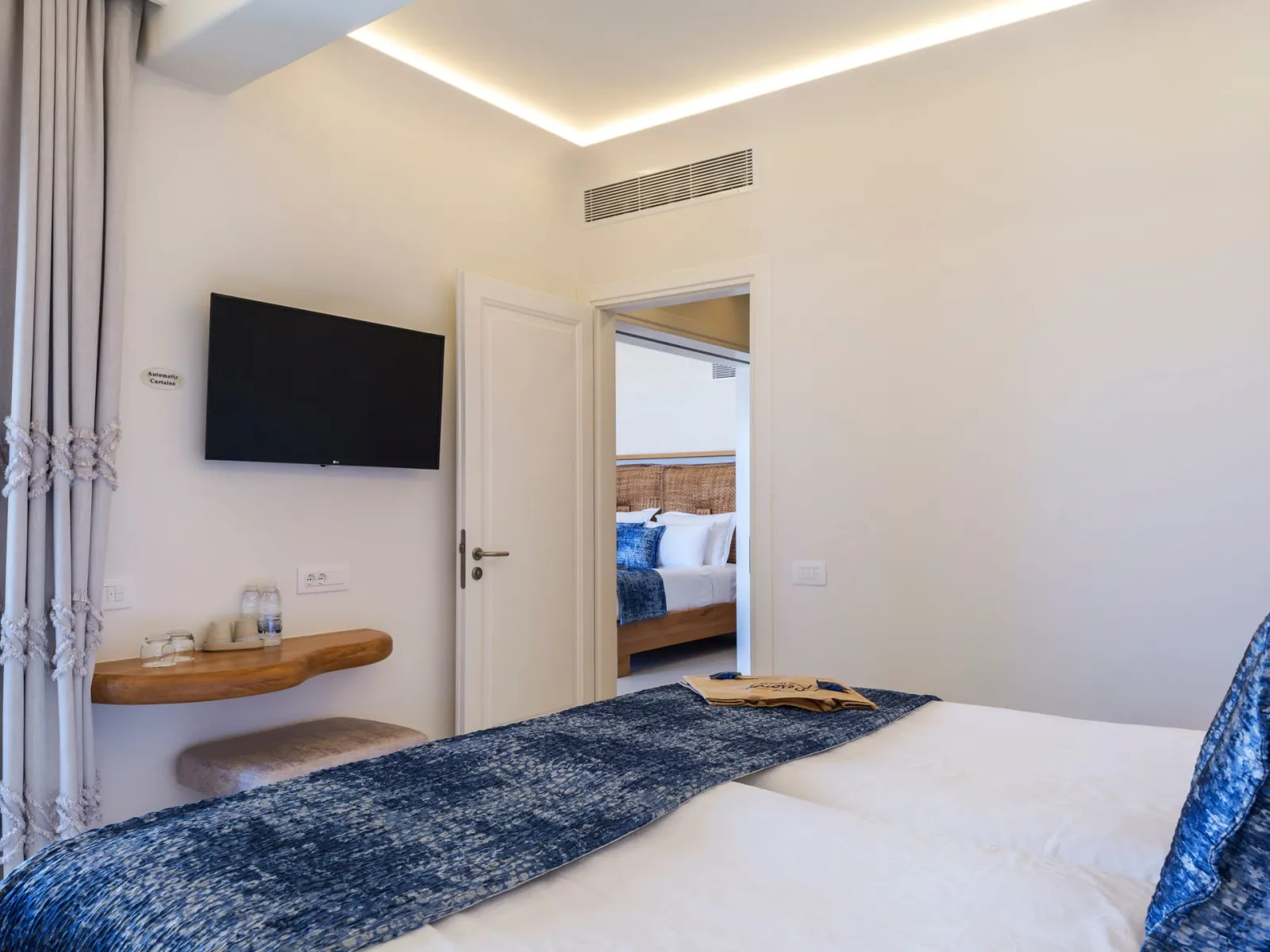 Executive 2 Bedroom Suite [Side Sea View]