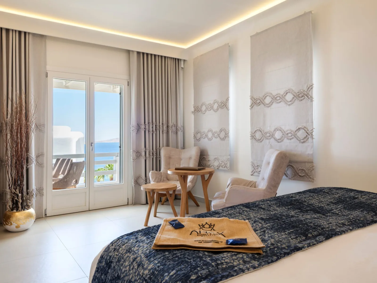 Executive 2 Bedroom Suite [Side Sea View]