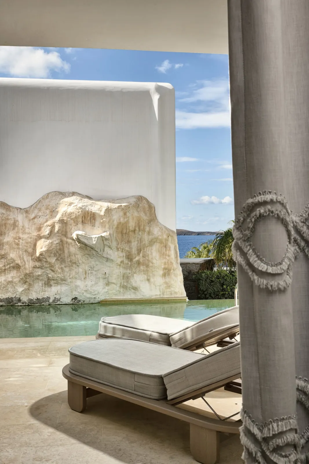 Exclusive Suite with Private Pool [Side Sea View]