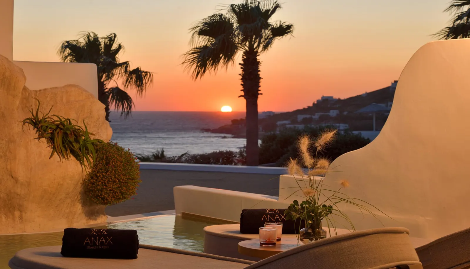 Exclusive Suite with Private Pool [Side Sea View]