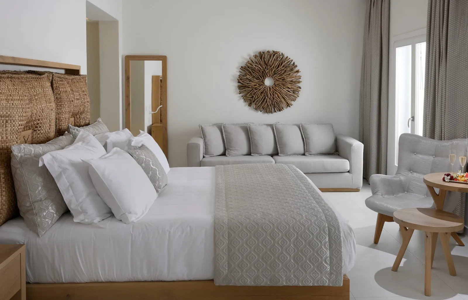 Premium Honeymoon Suite