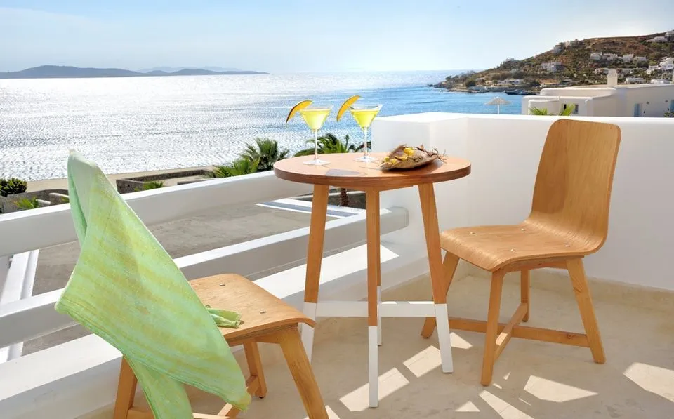 Premium Honeymoon Suite