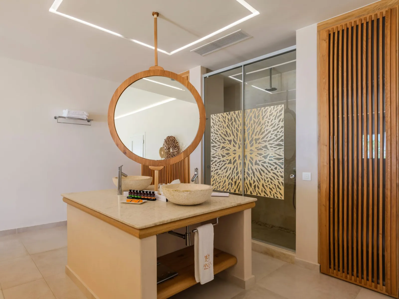 Luxury Suite with Swimming Pool