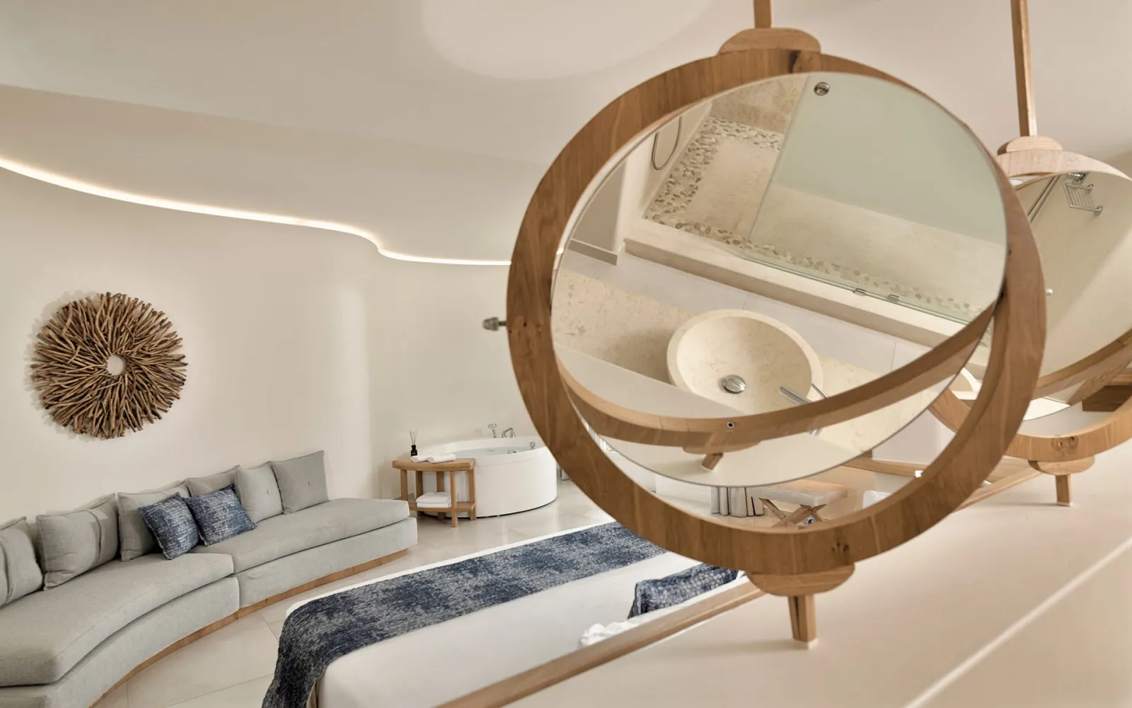 Luxury Suite with Swimming Pool