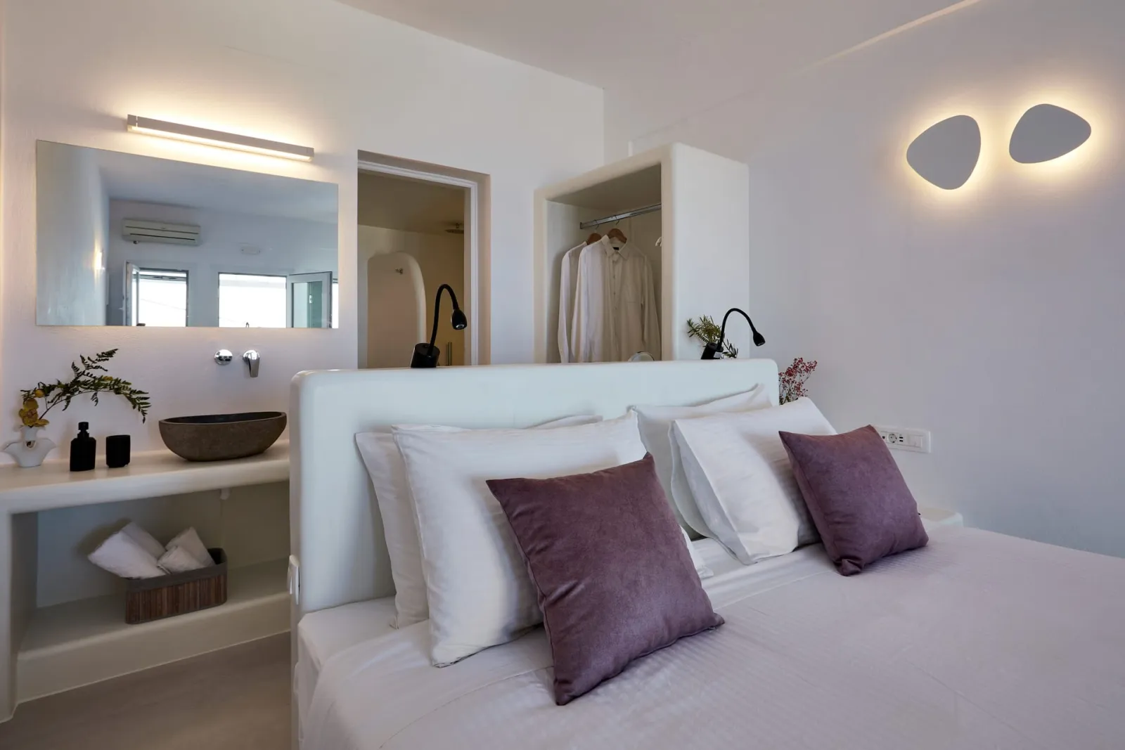 Honeymoon Suite