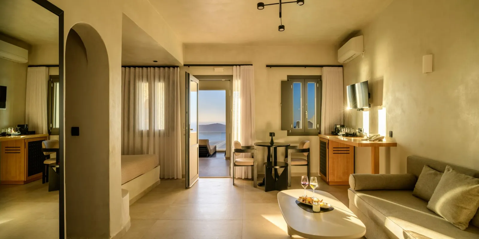 Honeymoon Suite
