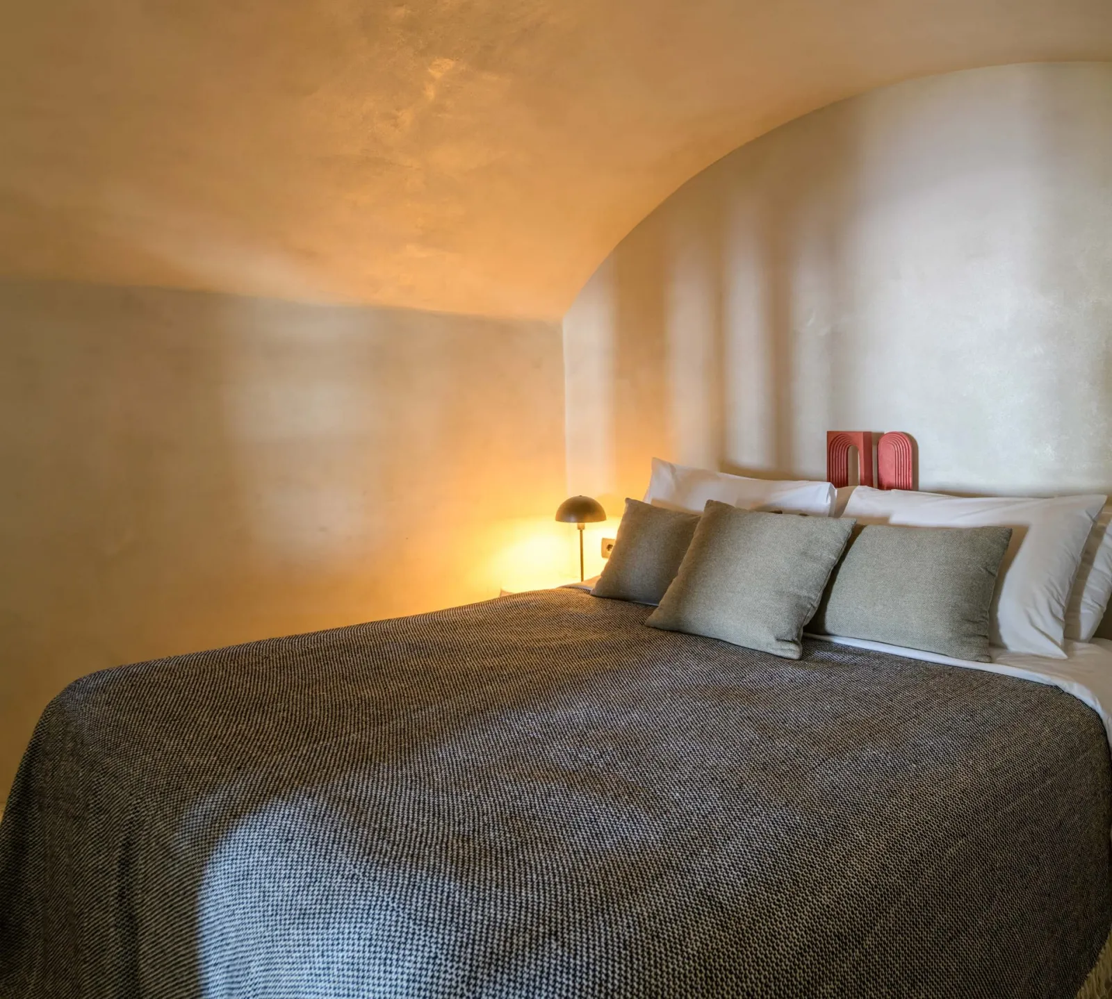 Honeymoon Suite