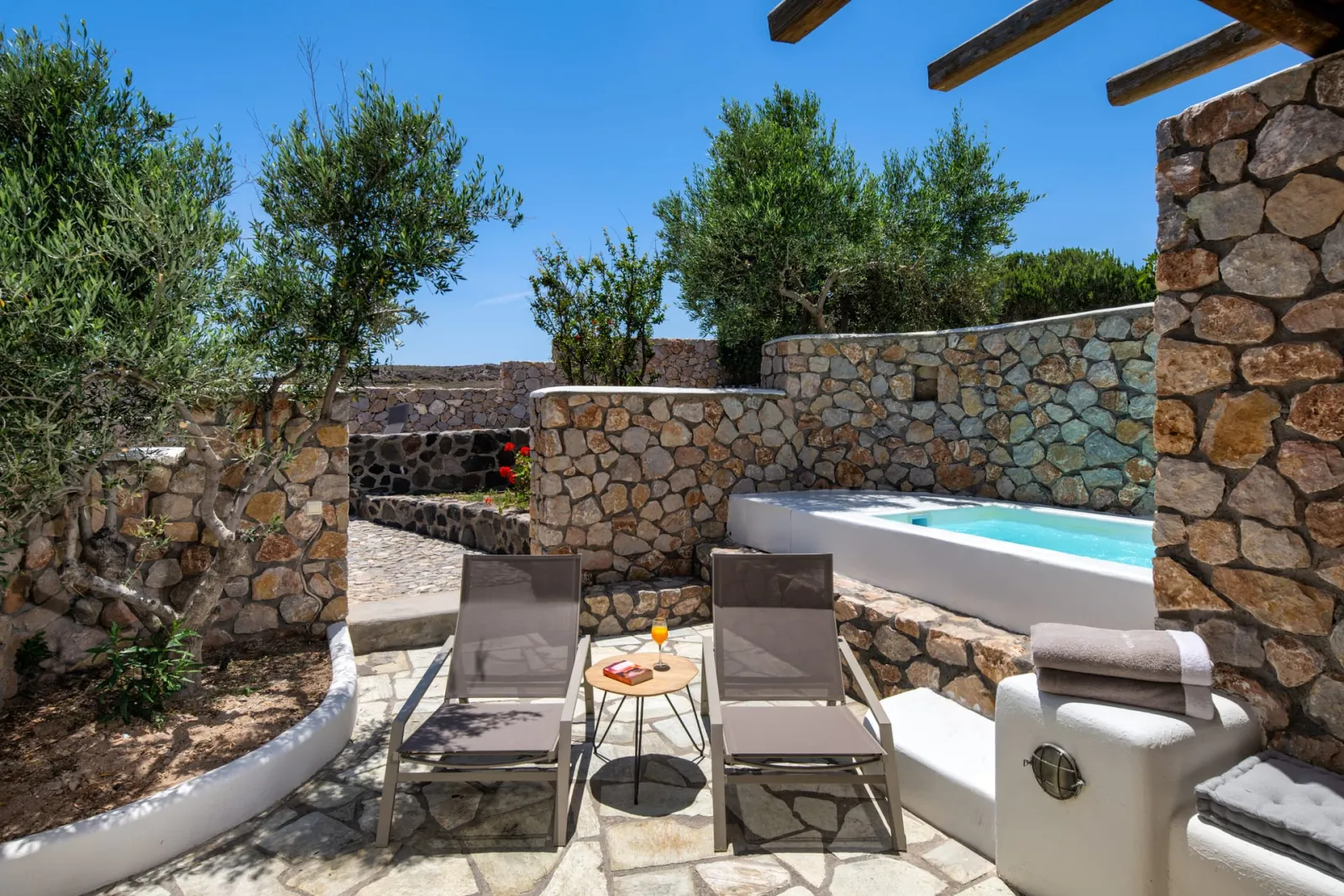 Superior with Outdoor Jacuzzi & garden view