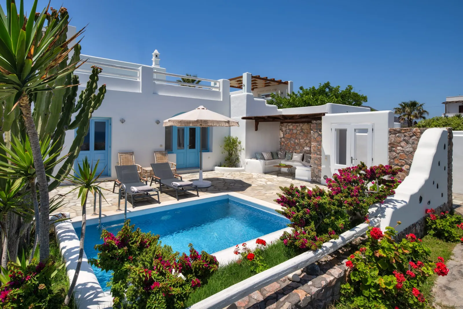 One Bedroom Suite with private pool &amp; sea view