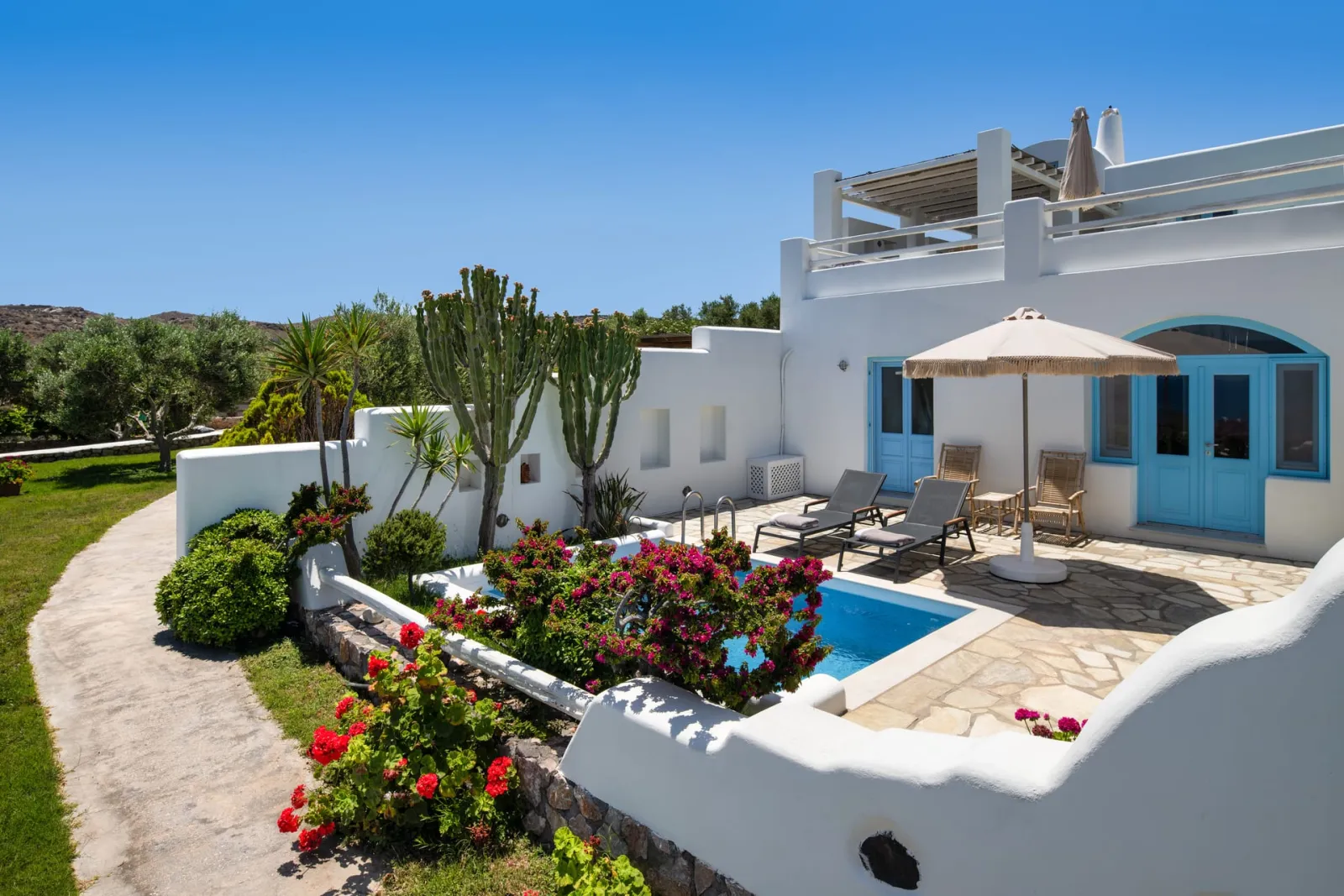 One Bedroom Suite with private pool &amp; sea view