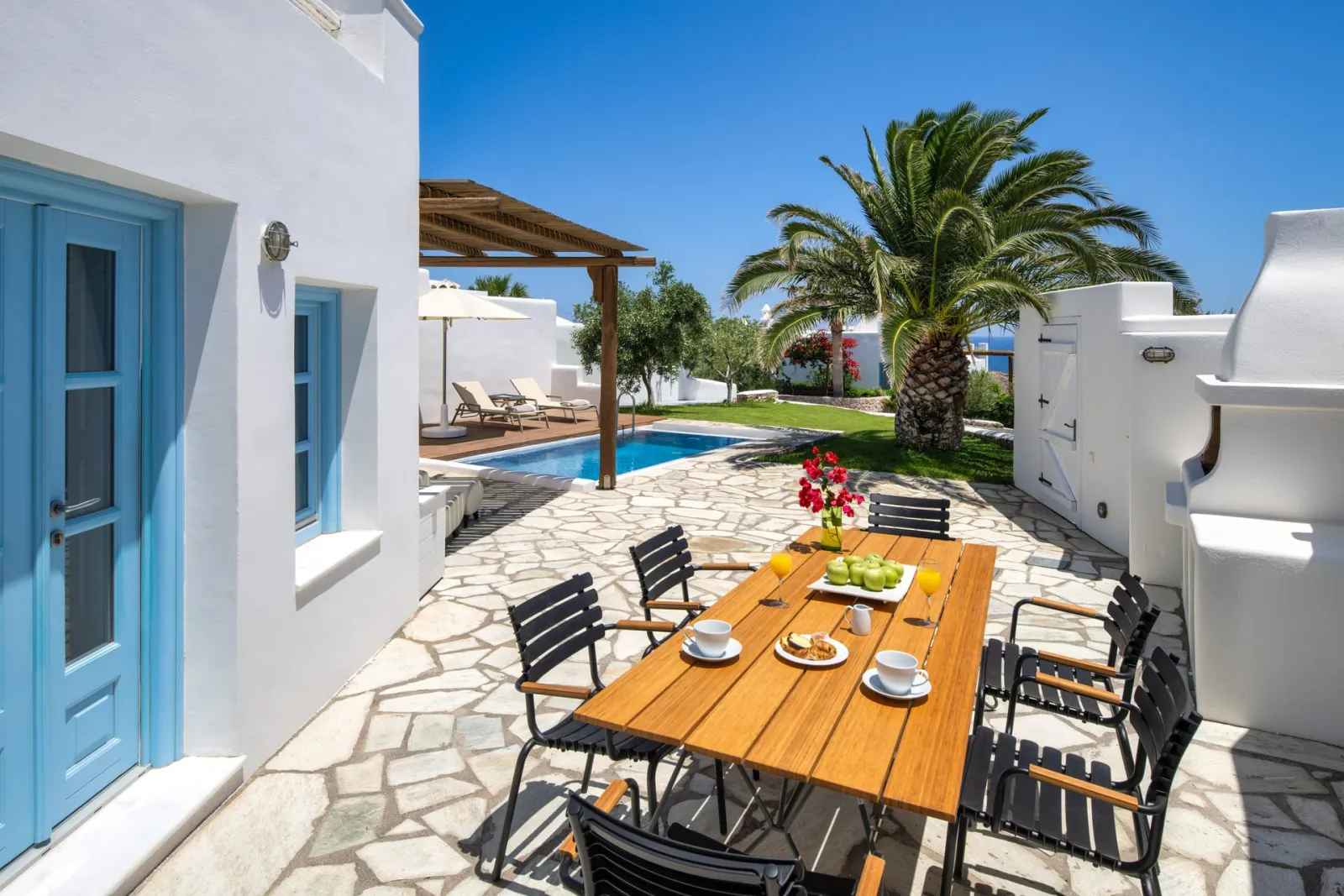 Executive Suite with private pool &amp; seaview
