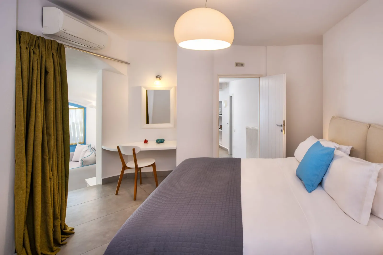 Executive Suite with private pool &amp; seaview