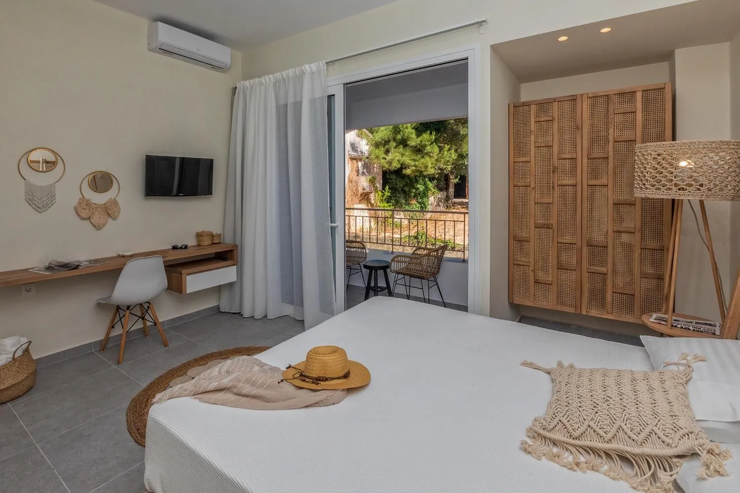 Anesis Apartment
