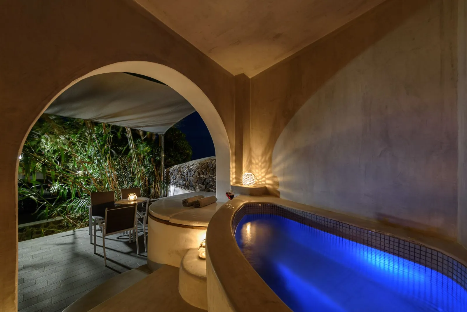 Superior Studio with Hot Tub and Sea View