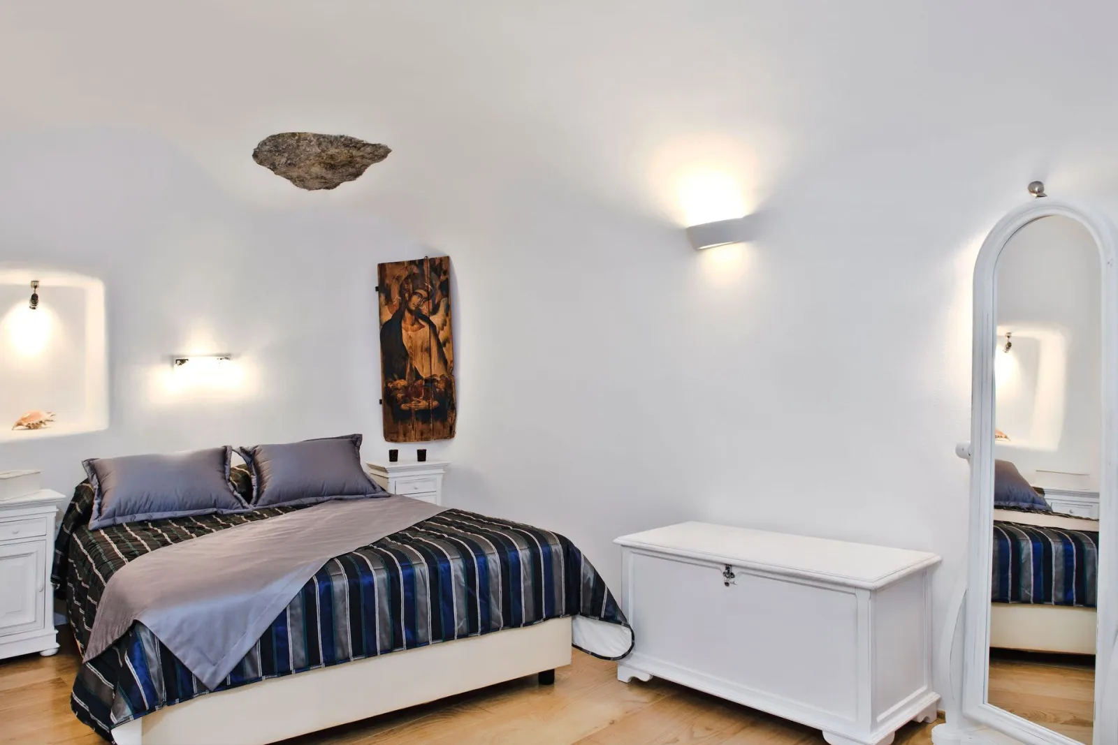 One - Bedroom Villa with Caldera View and Shared Pool - HYDOR