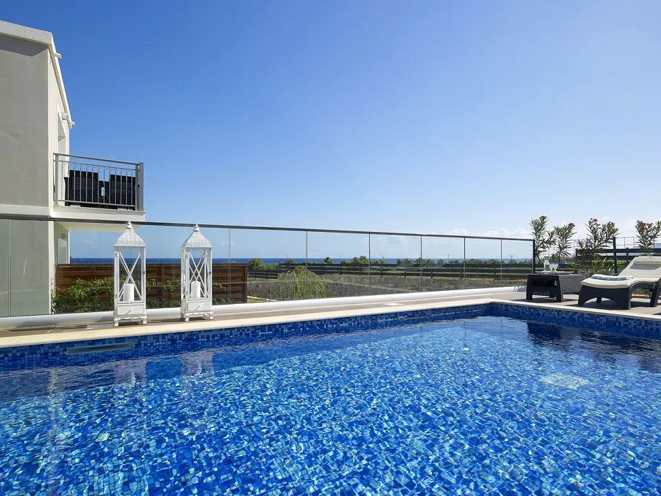 Deluxe Family Room Garden View with Private Pool