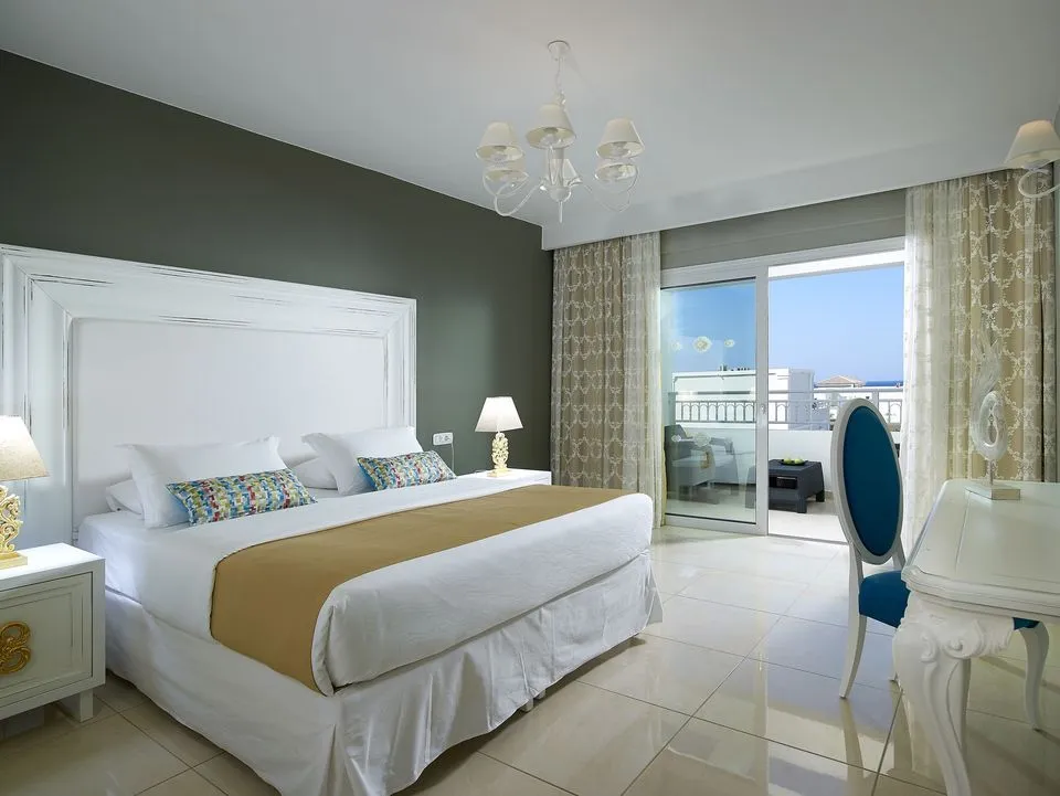 Deluxe Suite Garden View
