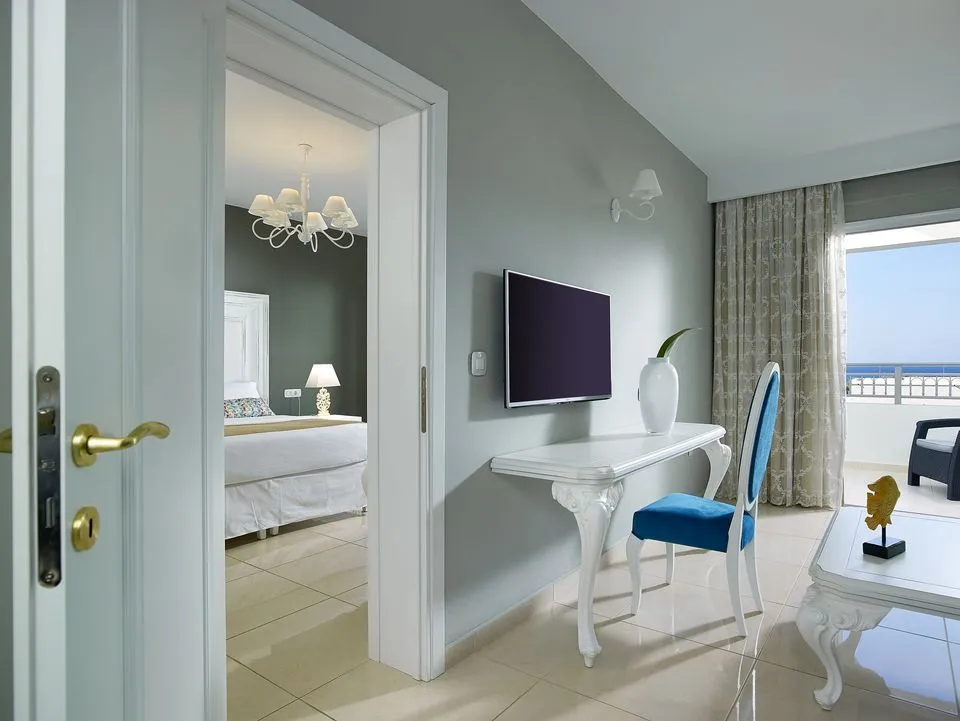 Deluxe Suite Sea View