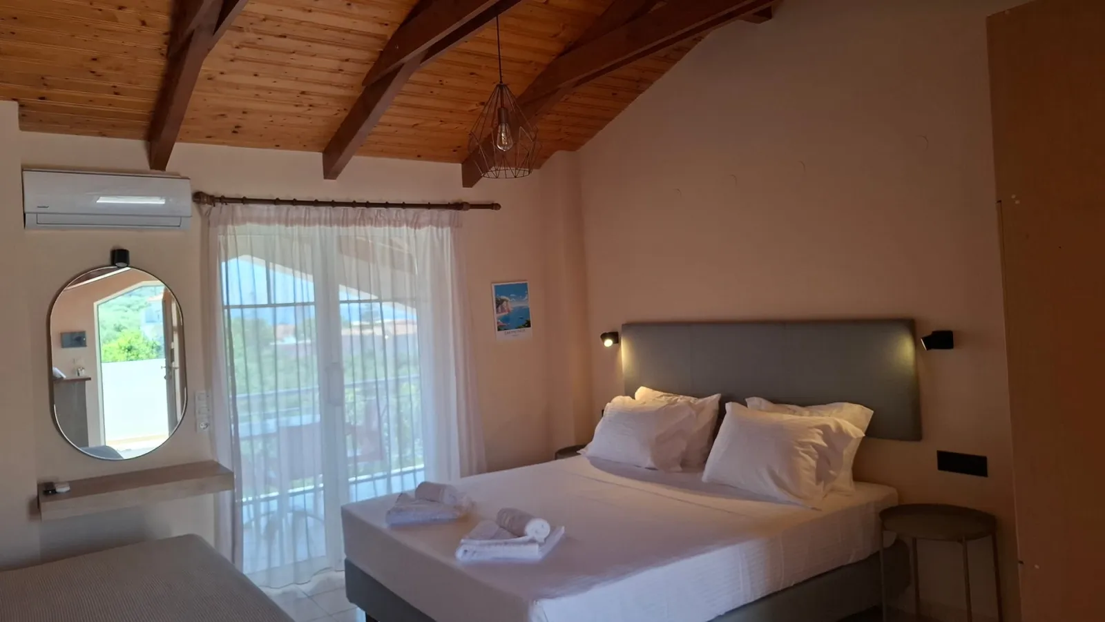 Loft Studio - King Size Bed & Views