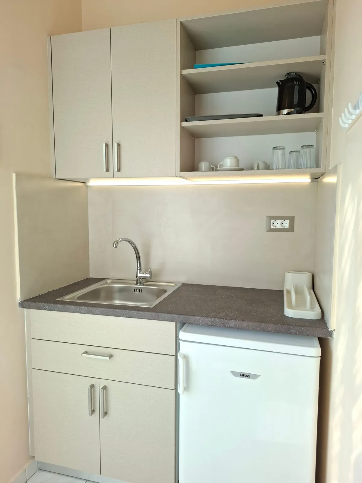 First Floor Studio - Spacious Balcony