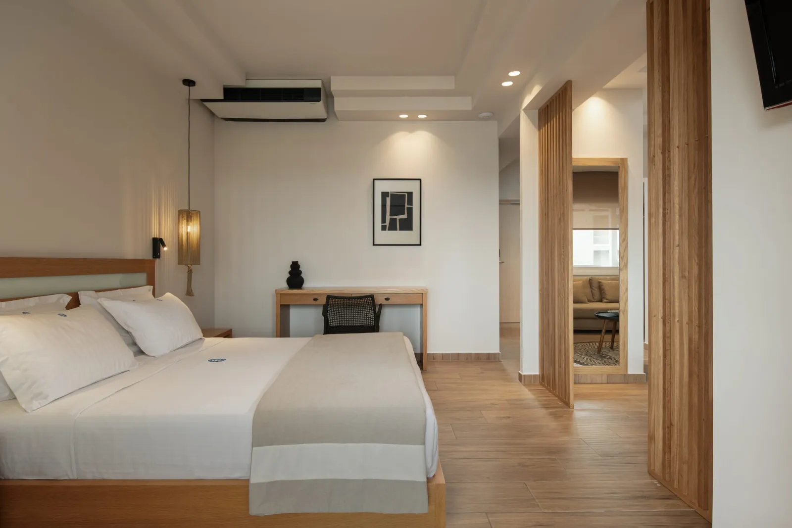 One-Bedroom Suite Sea View