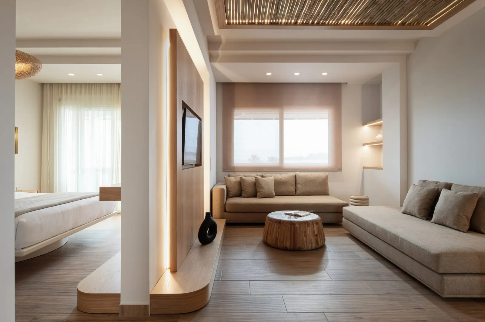 One-Bedroom Suite Sea View