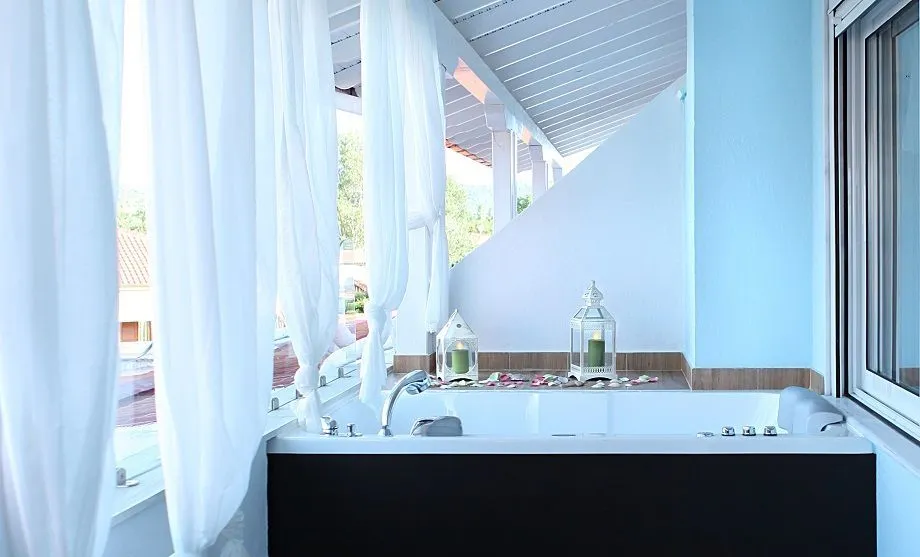 Suite Sea View with Jacuzzi