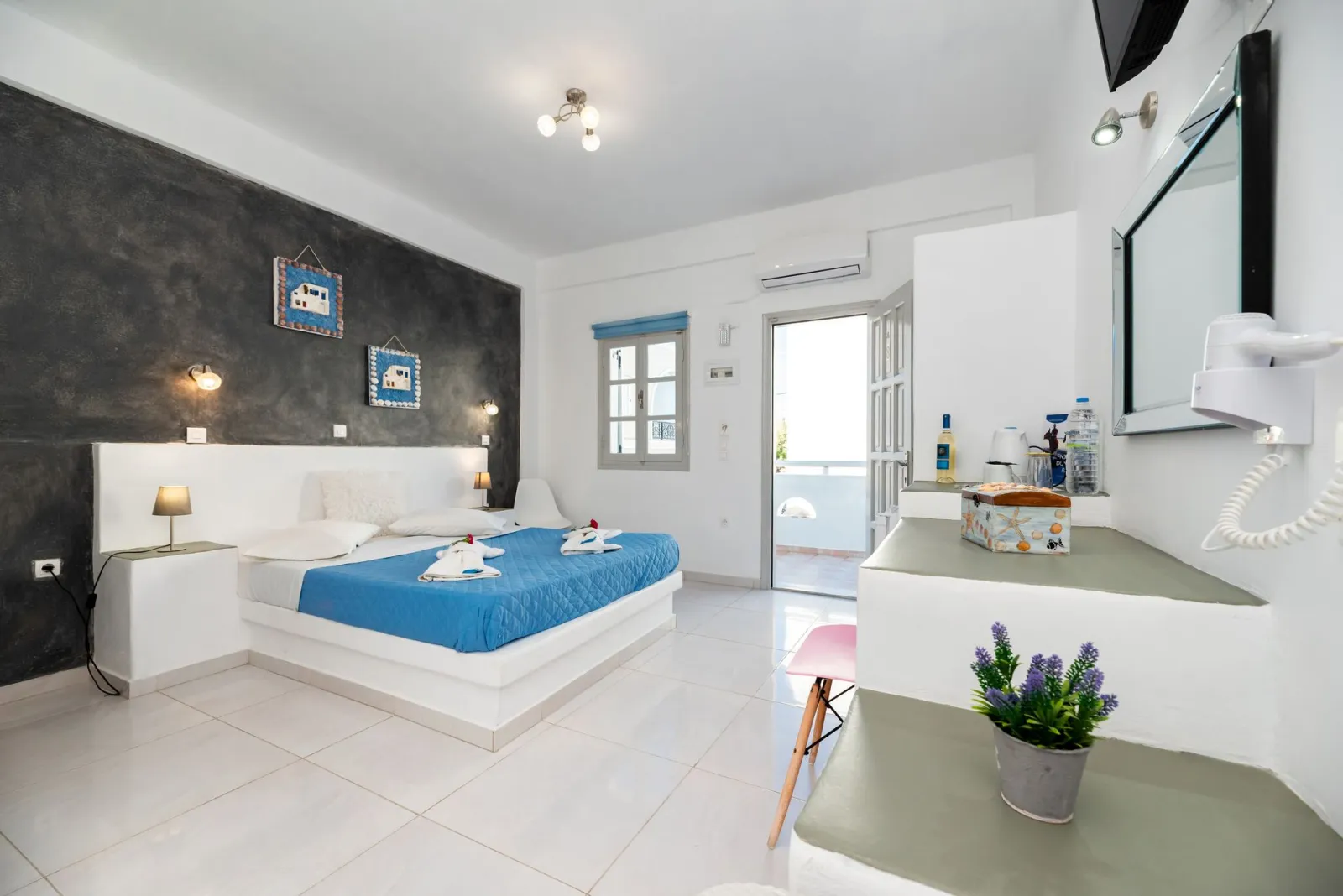 Triple room