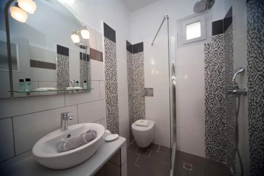 1 bedroom suite