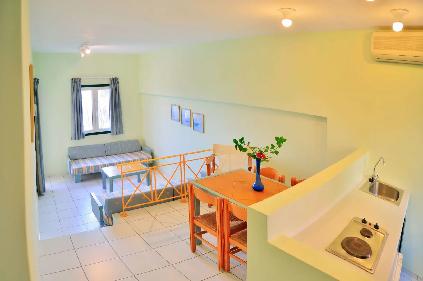 One Bedroom Apartment Inland View