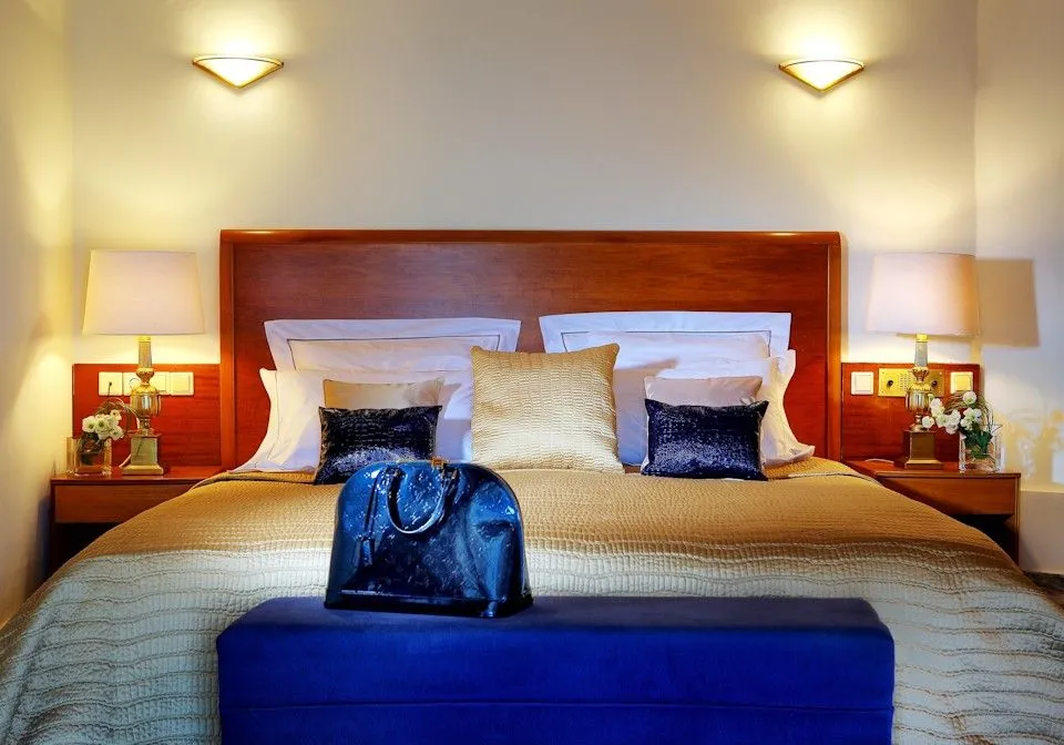 Suite with Side Sea View