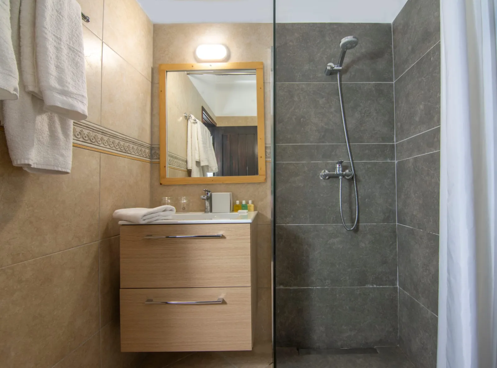 Side Sea View Triple Room