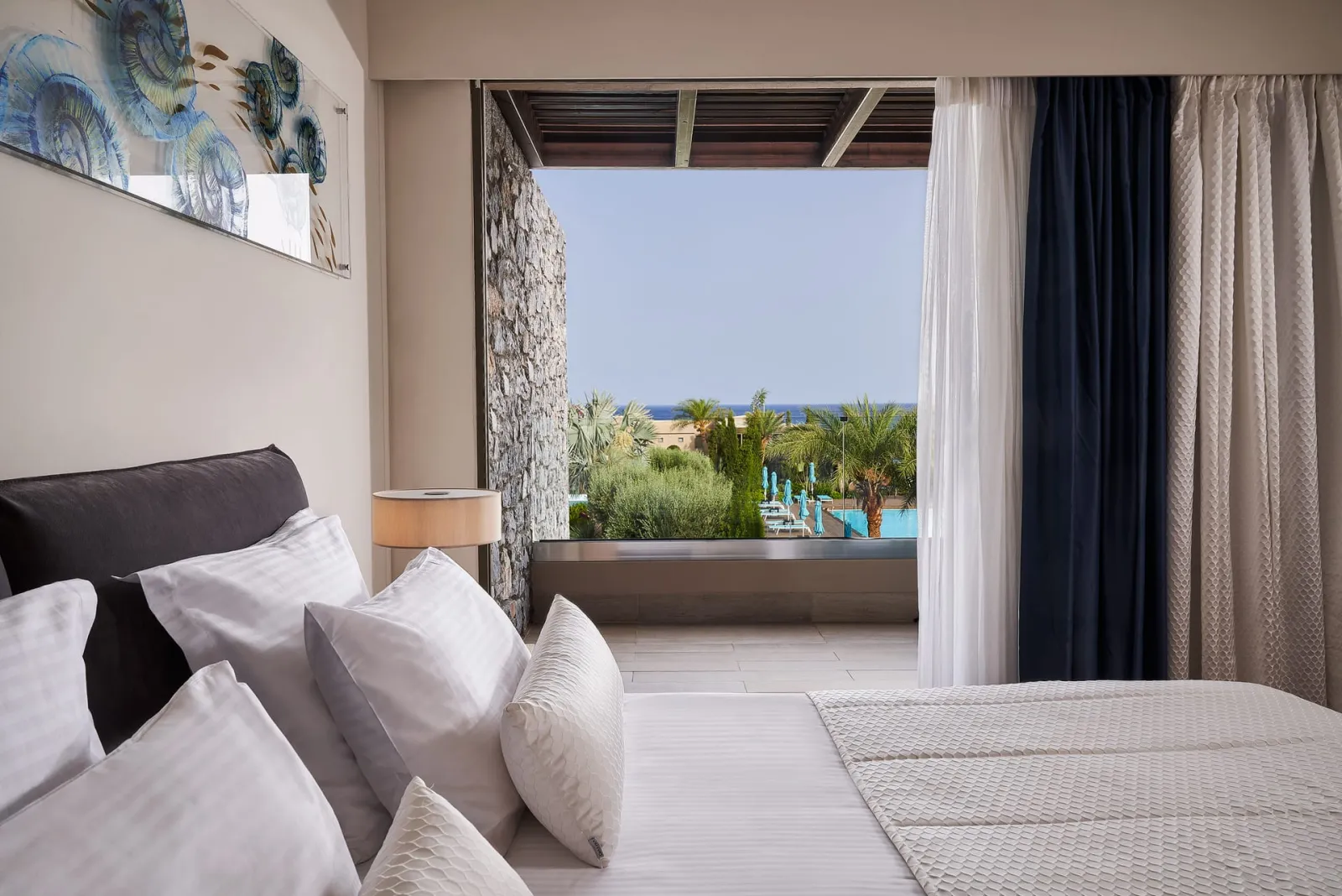 Honeymoon Suite