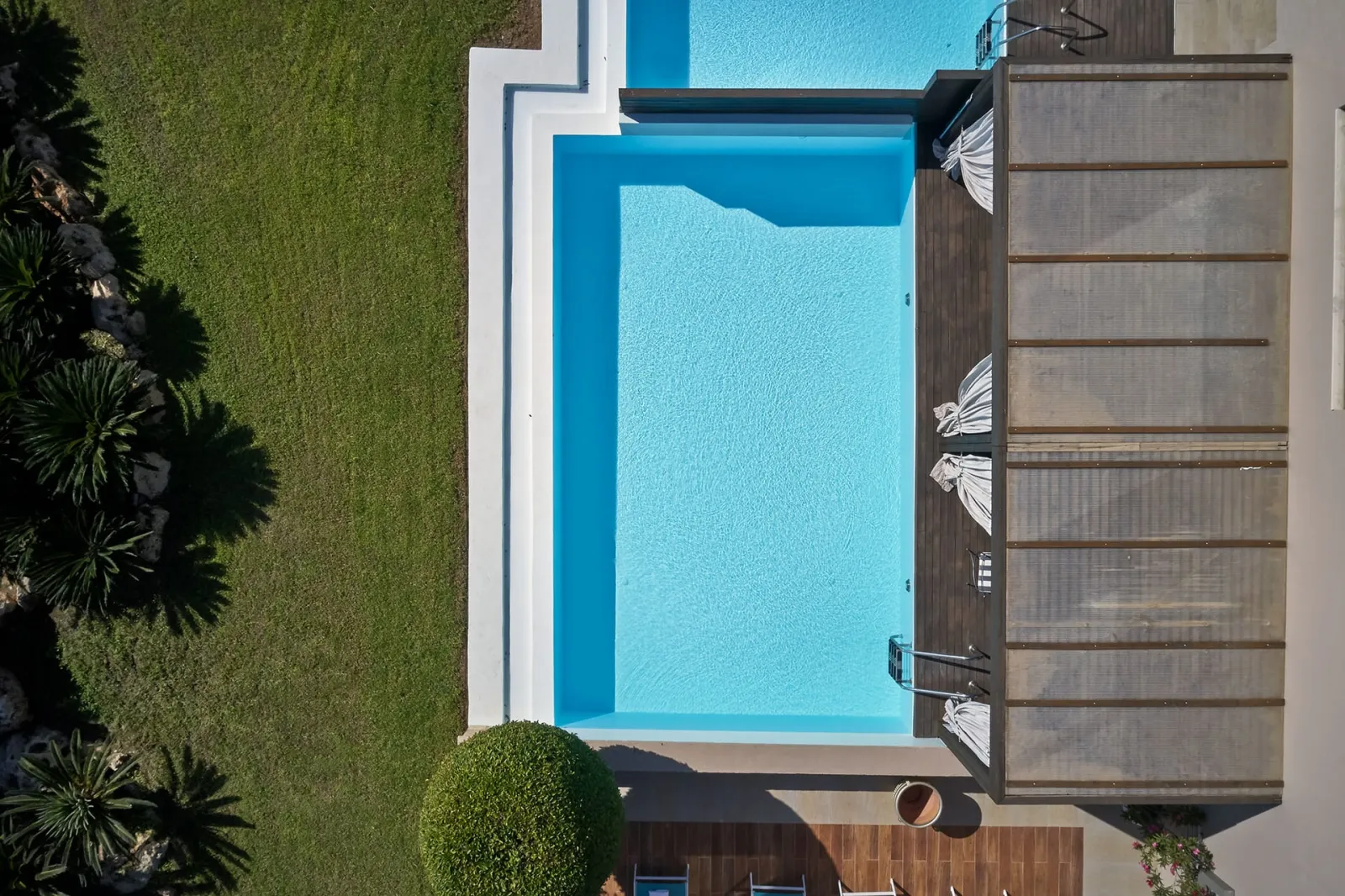 Queens Maisonette Sea Front with Private Pool