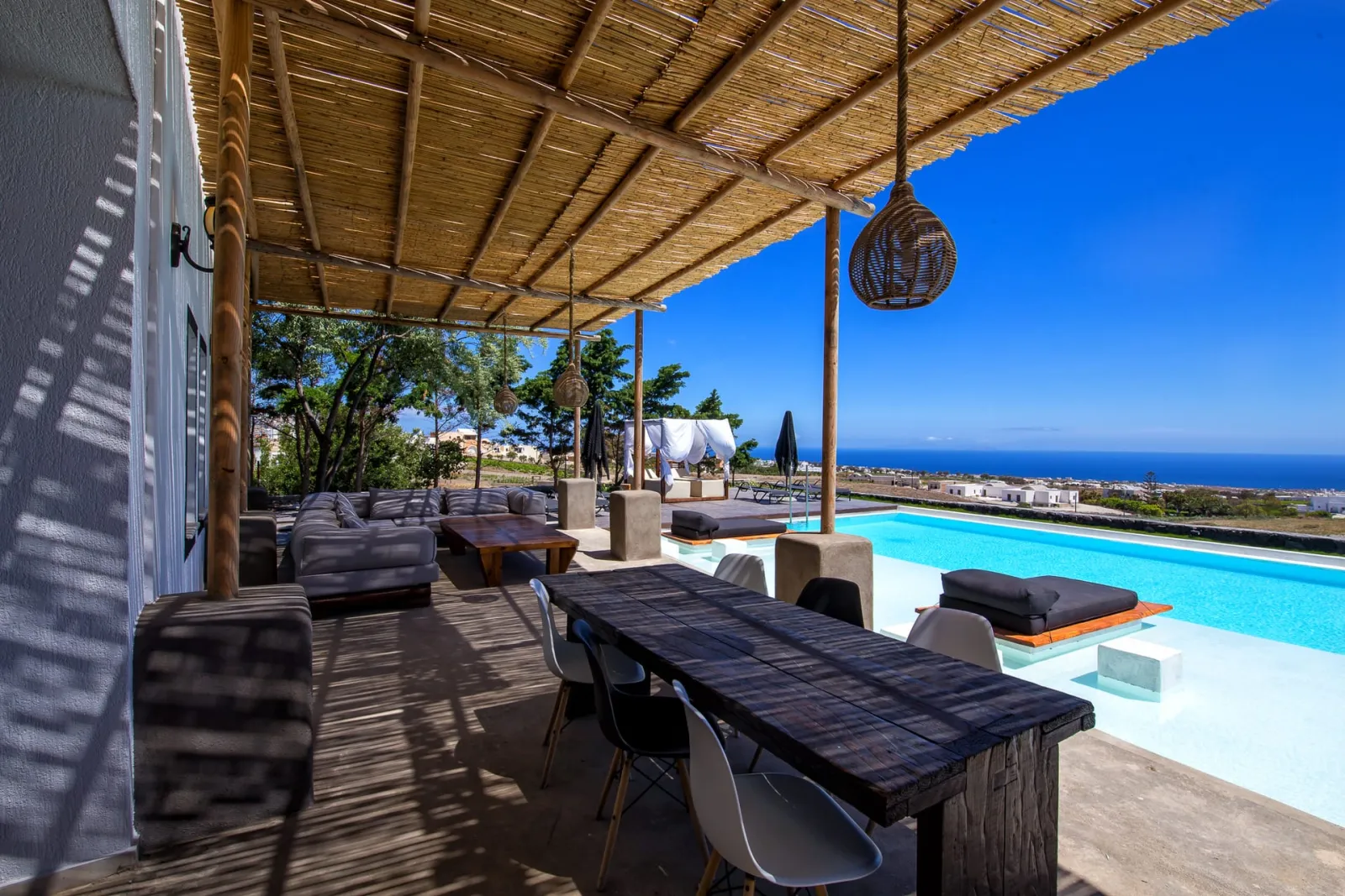 A &amp; V -4 Bedroom Villa