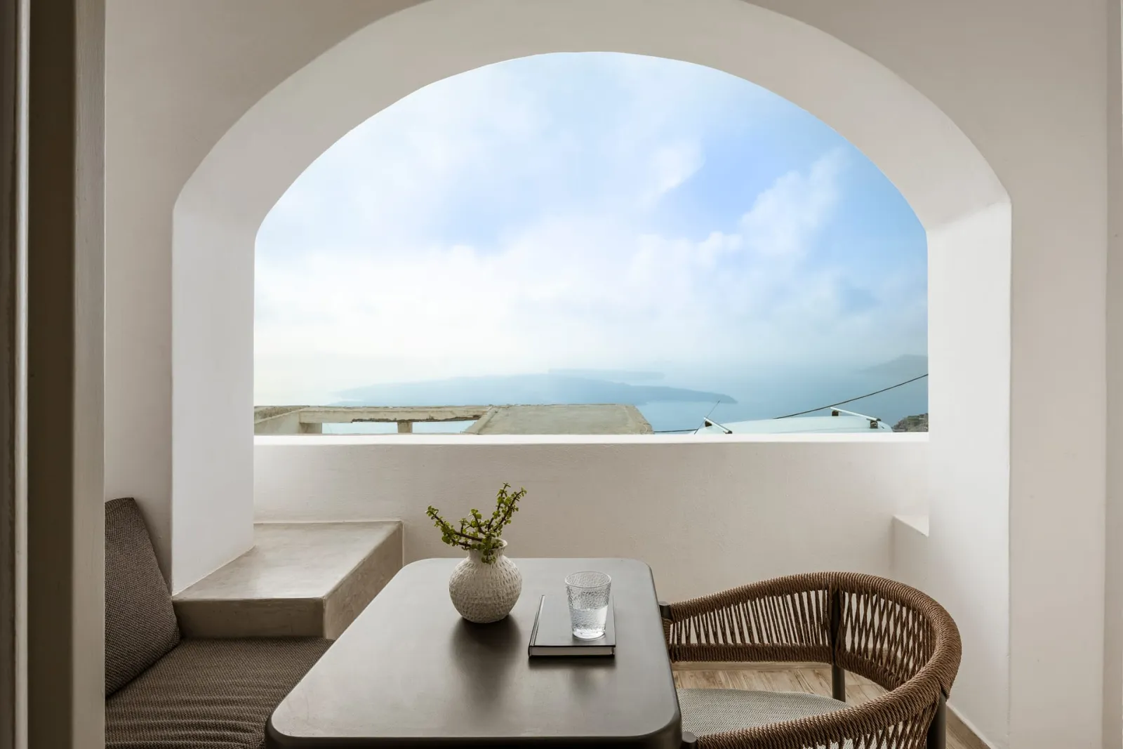 ELLEN SUITE - Partial Sea View