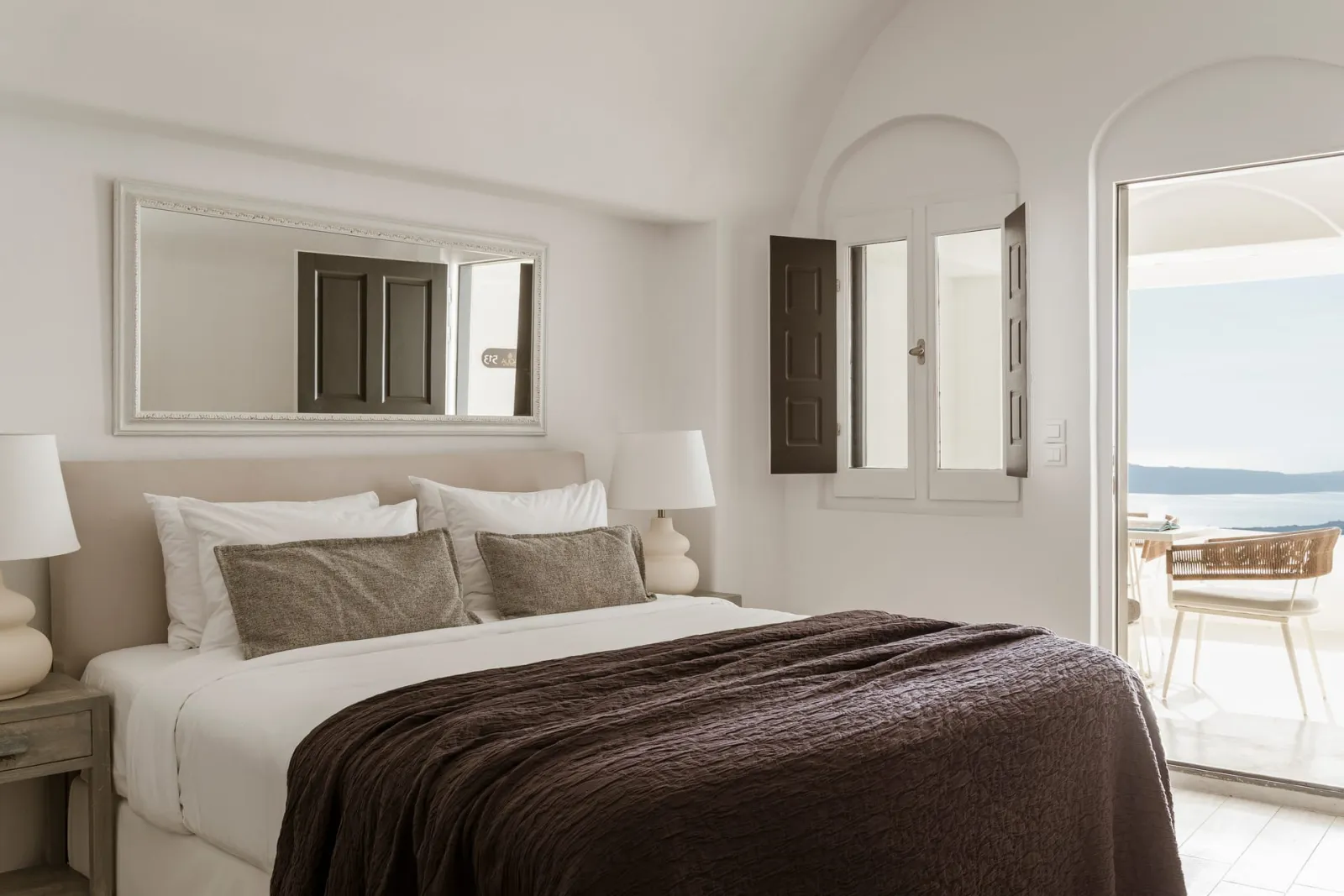 JUNIOR  SUITE - Panoramic Caldera &amp; Volcano Sea View