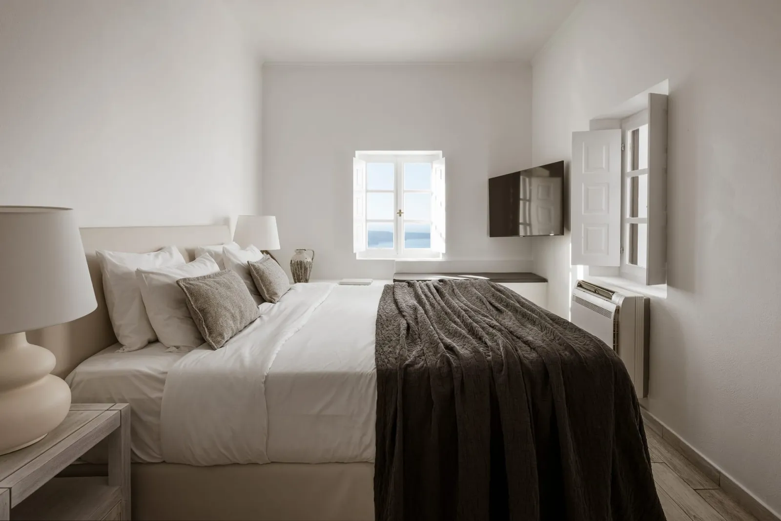 LOFT SUITE - Panoramic Caldera &amp; Volcano Sea View