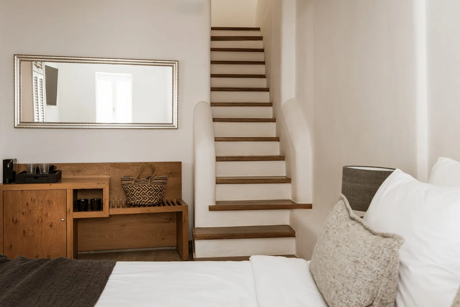 SUPERIOR SUITE - Panoramic Caldera & Volcano Sea View - Private Terrace with Outdoor Tub