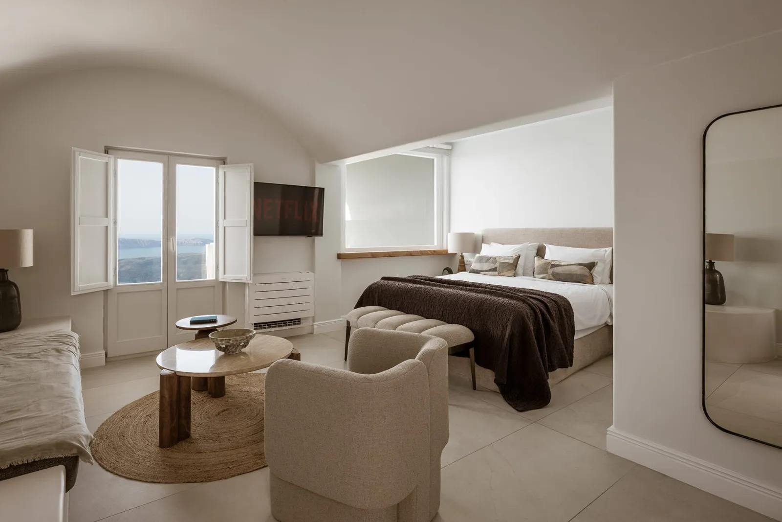 HONEYMOON SUITE - Panoramic Caldera & Volcano Sea View - Private Balcony and Outdoor Tub