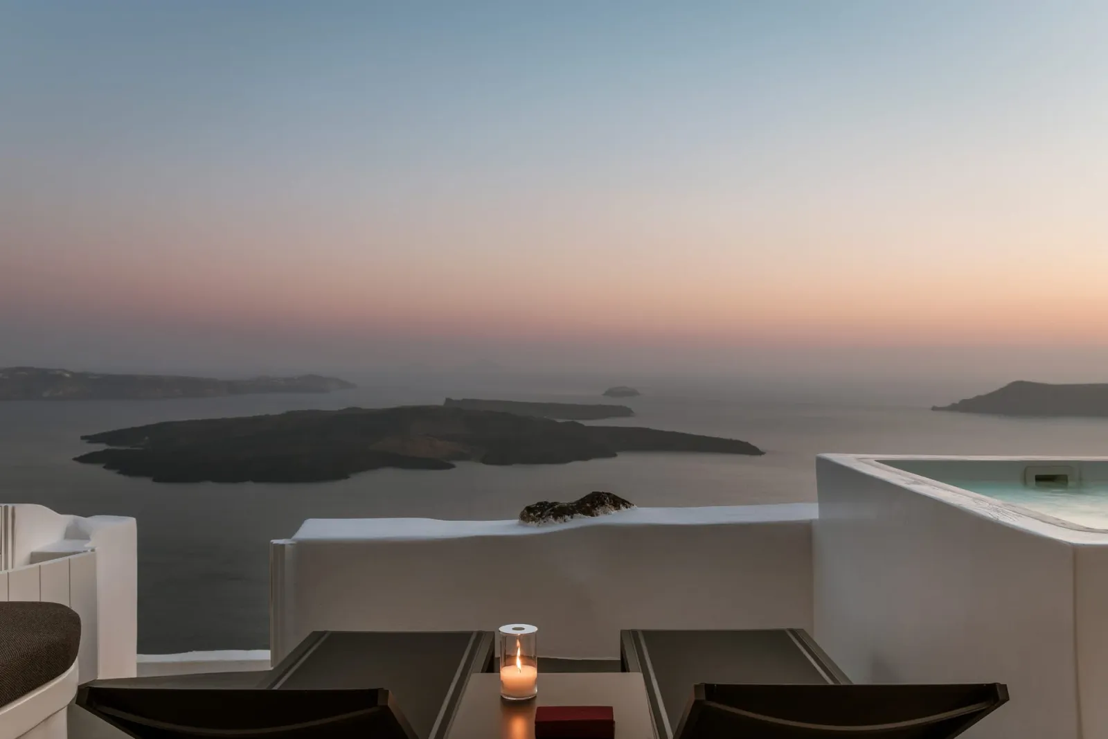 Grand Cave Suite - Panoramic Caldera & Volcano Sea View - Outdoor Hot Tub