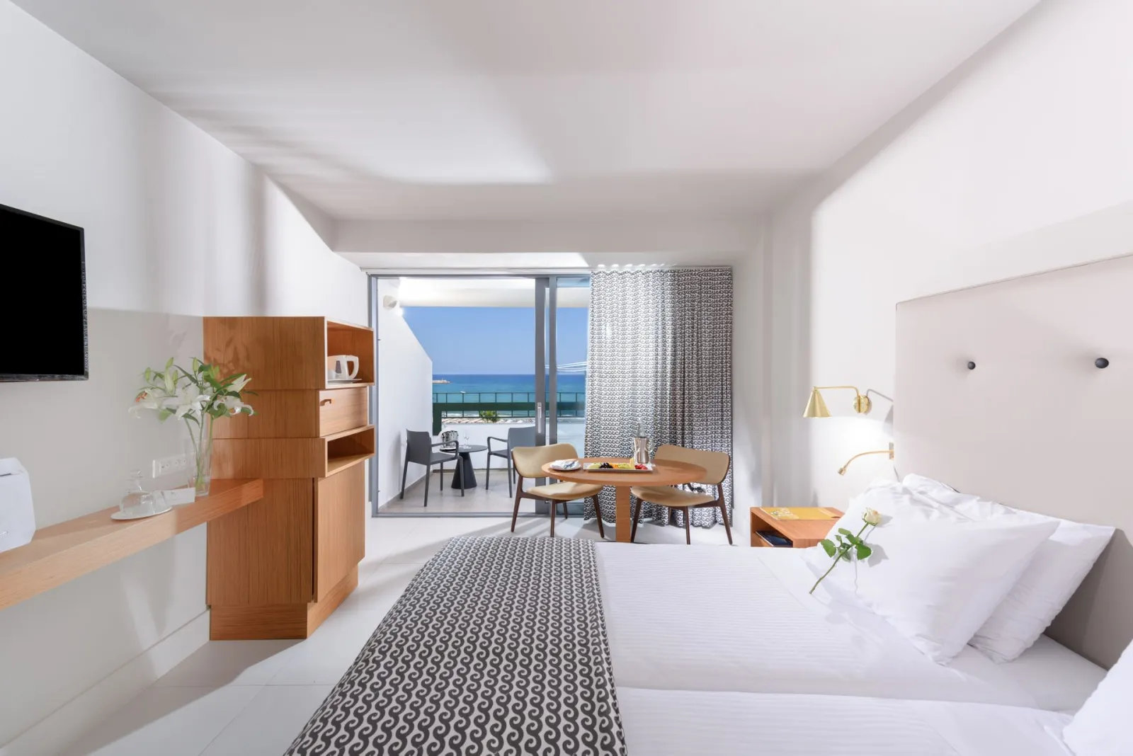 Classic Room - Sea View [2 adults +1 child]