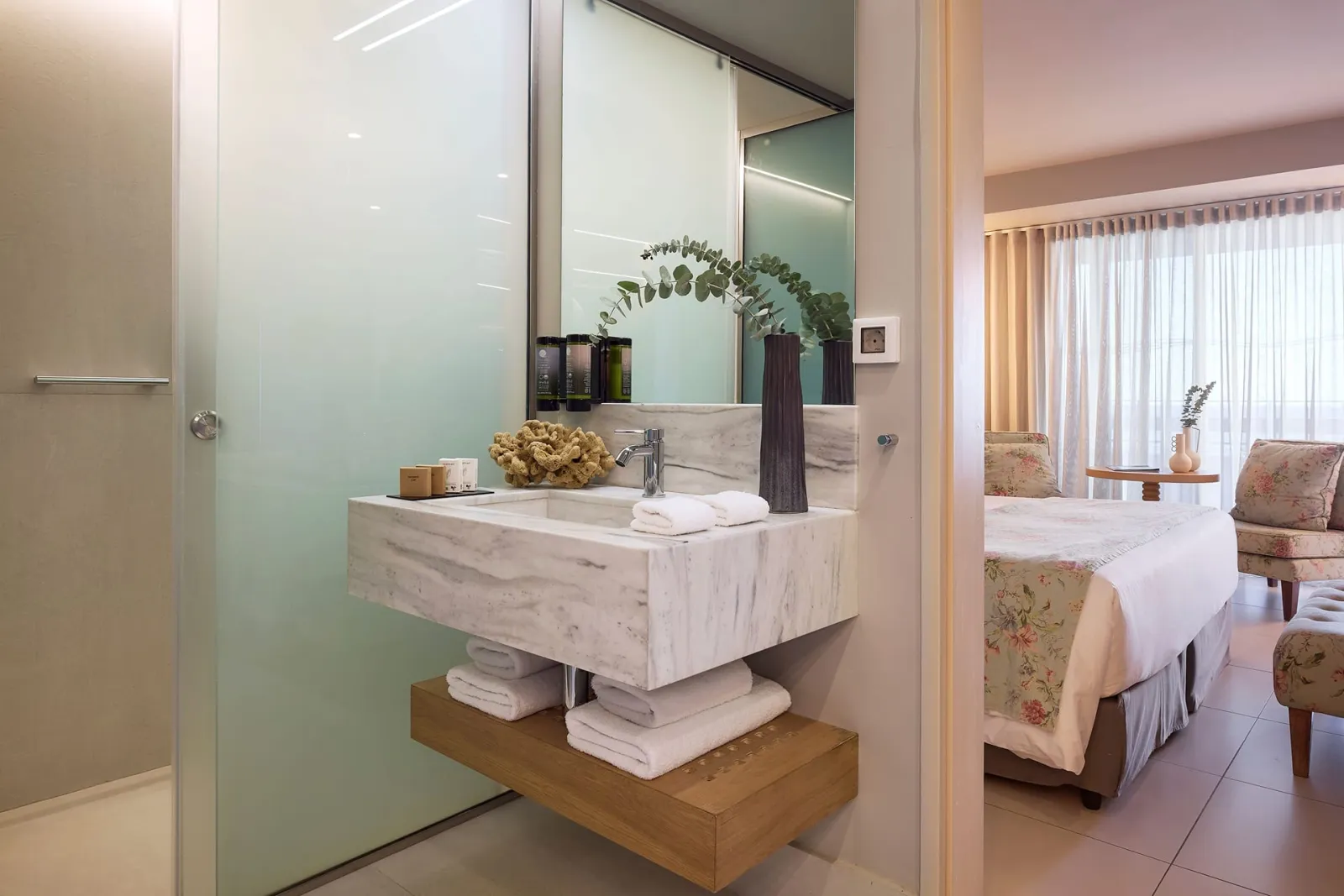 Mythica Signature Room - Sea View