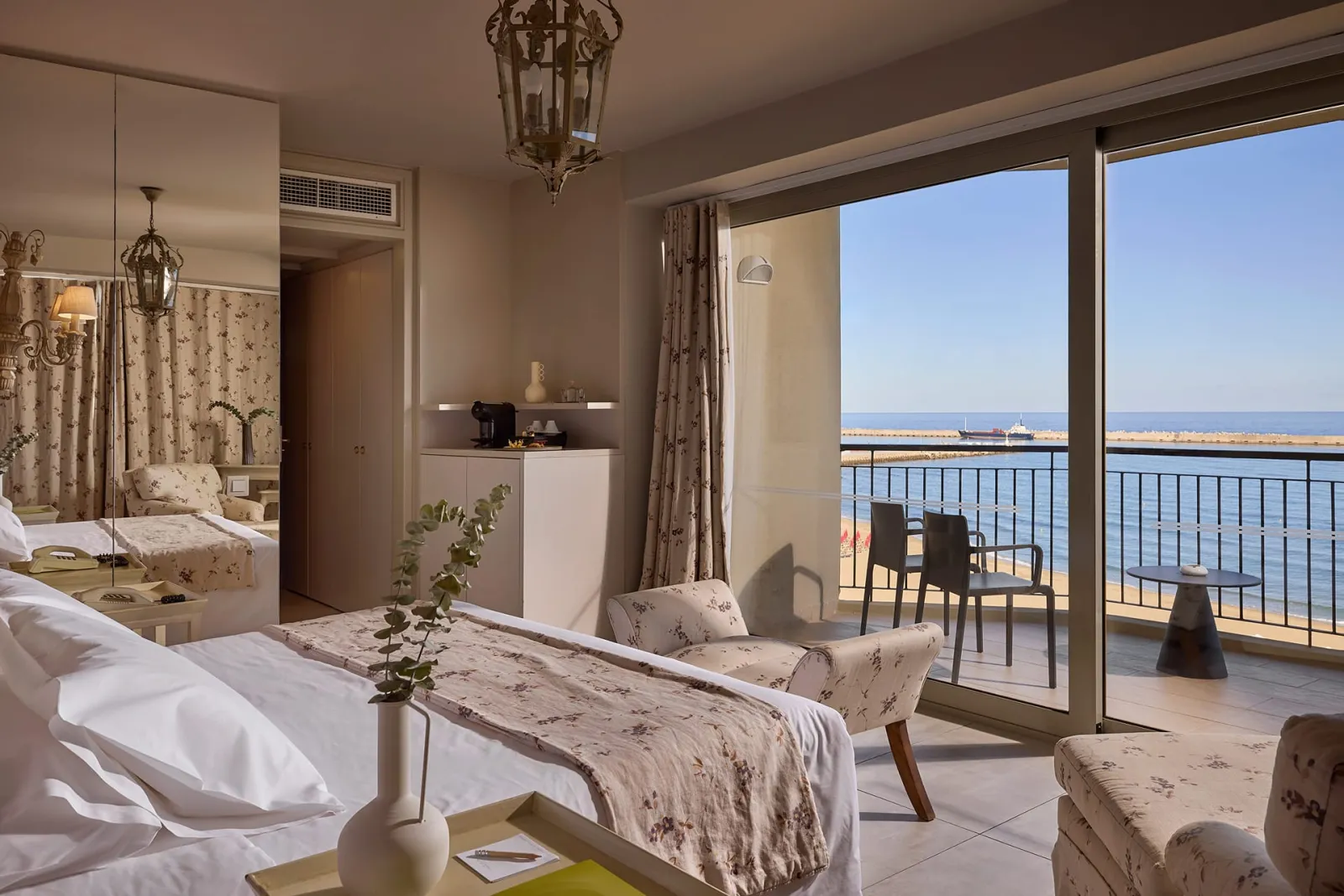 Mythica Deluxe Room - Sea Front